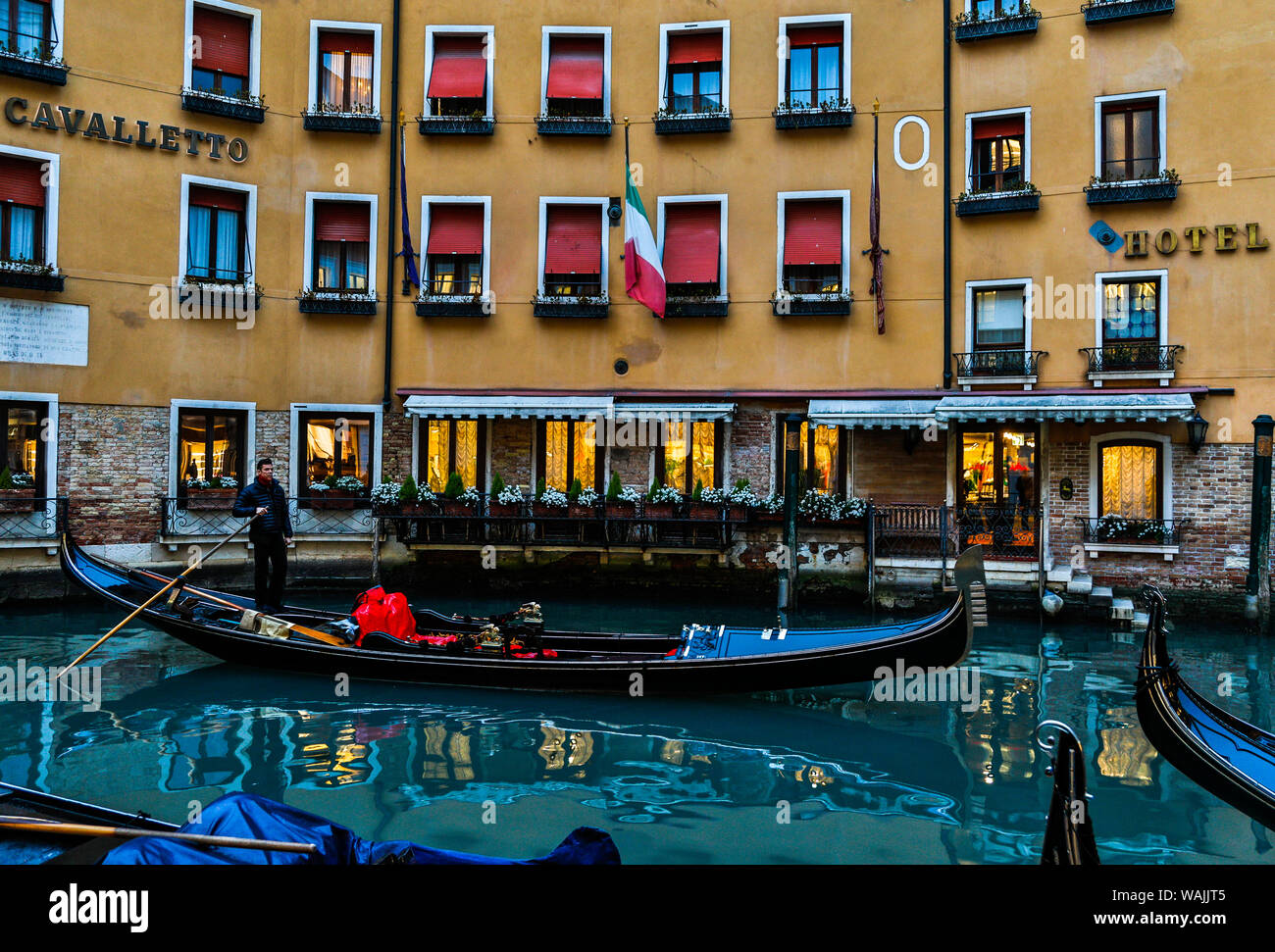 Italien, Venedig. Rücksendung der Gondel am Ende des Tages Stockfoto