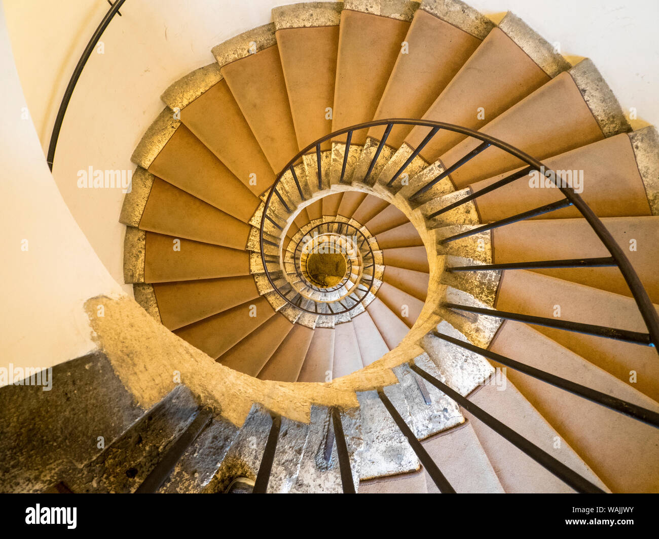 Wendeltreppe garten Fotos und Bildmaterial in hoher Auflösung Alamy