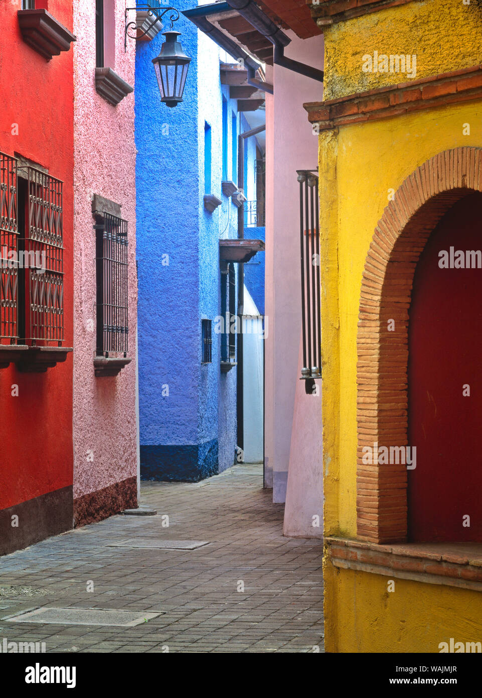 Mexiko, Veracruz. Bunte Kolonialarchitektur. Kredit als: Jim Nilsen/Jaynes Galerie/DanitaDelimont.com Stockfoto