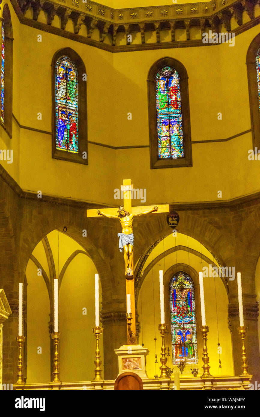 Große Mariano Kreuz, Duomo, Florenz, Italien. Kreuz und Glasmalerei von 1400 bis 1500. Stockfoto