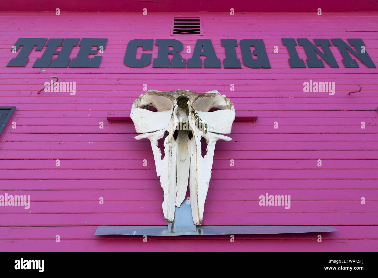 USA, Alaska, Craig. Walknochen außerhalb der Gebäude. Credit: Don Paulson/Jaynes Galerie/DanitaDelimont.com Stockfoto