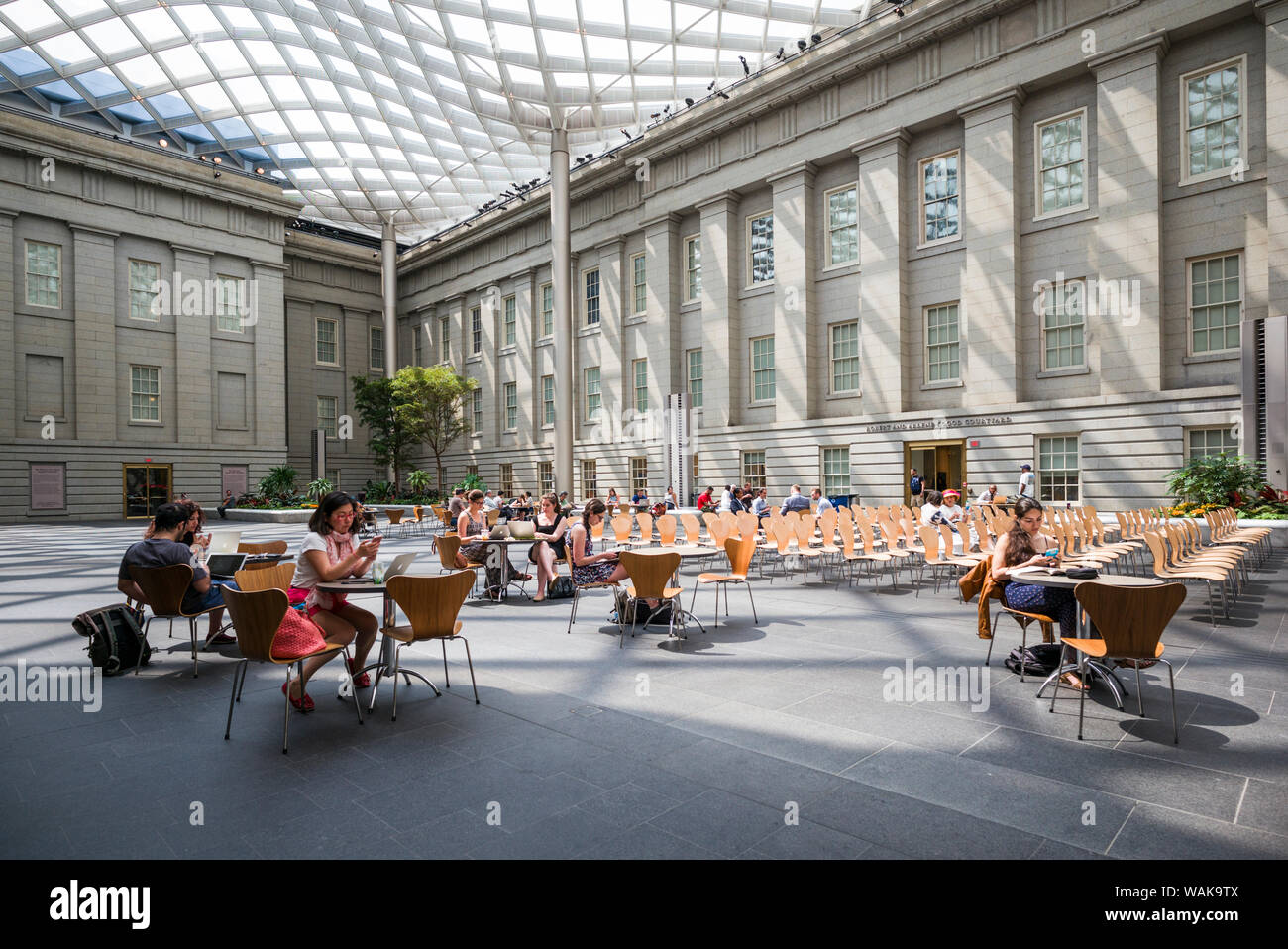 USA, Washington D.C. Reynolds Mitte für amerikanische Kunst, Hof verbinden die National Portrait Gallery und das American Art Museum (Editorial nur verwenden) Stockfoto
