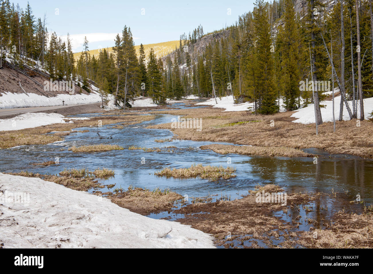 Yellowstone National Park, Wyoming, USA. Firehole River nach einer frischen Herbst Schneefall. Stockfoto