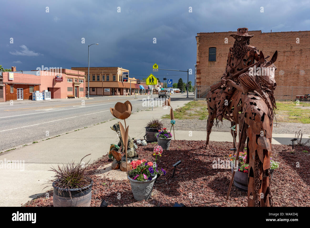 Skulptur von Mountain man Jim Bridger entlang der Hauptstraße von Bridger, Montana, USA Stockfoto