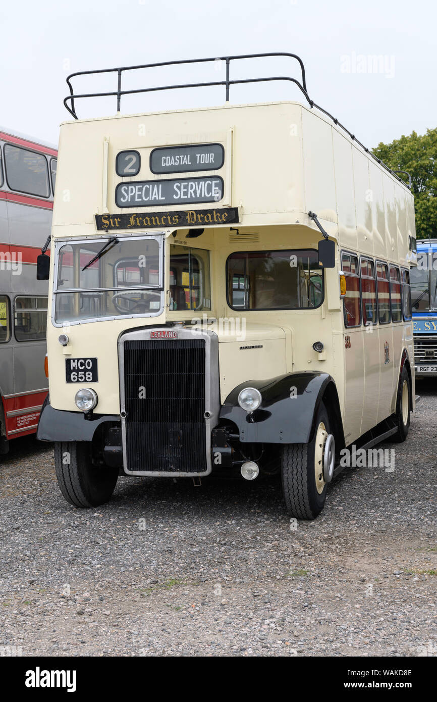 1956 Plymouth City Transport betrieben Leyland Titan PD2 Metro-Cammell oben offenen Doppeldeckerbusses. Stockfoto