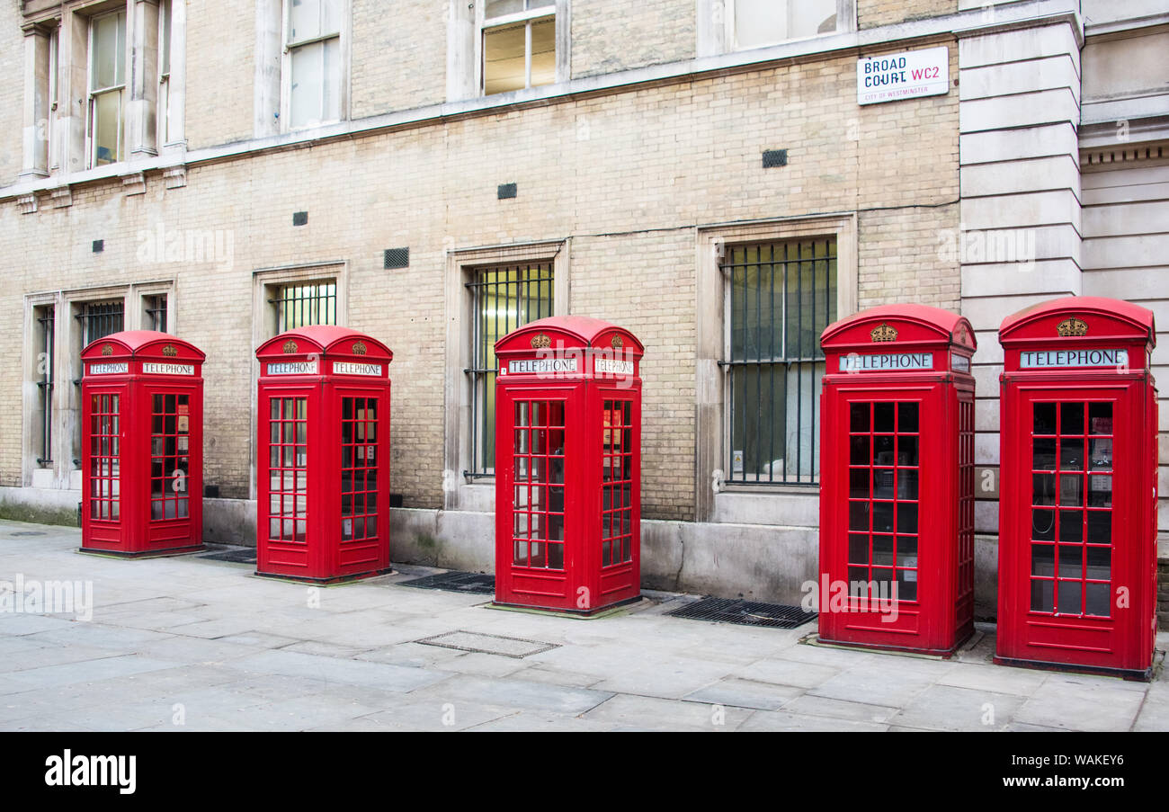 Die traditionellen britischen roten Telefonzellen, Covent Garden, London, England Stockfoto