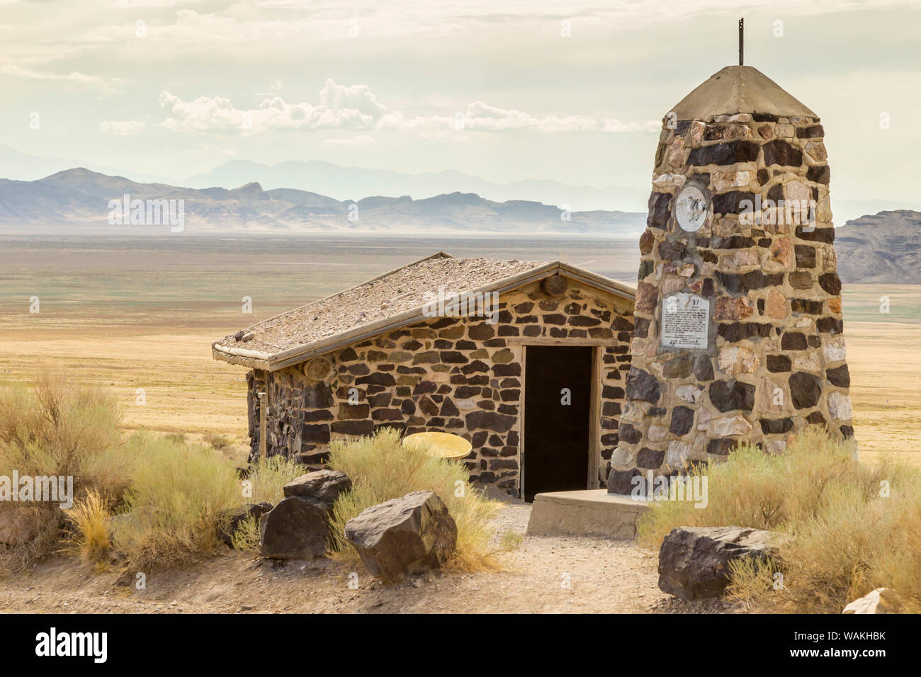 USA, Utah, Tooele County. Simpson Federn Pony Express Station und Denkmal. Credit: Cathy und Gordon Illg/Jaynes Galerie/DanitaDelimont.com Stockfoto