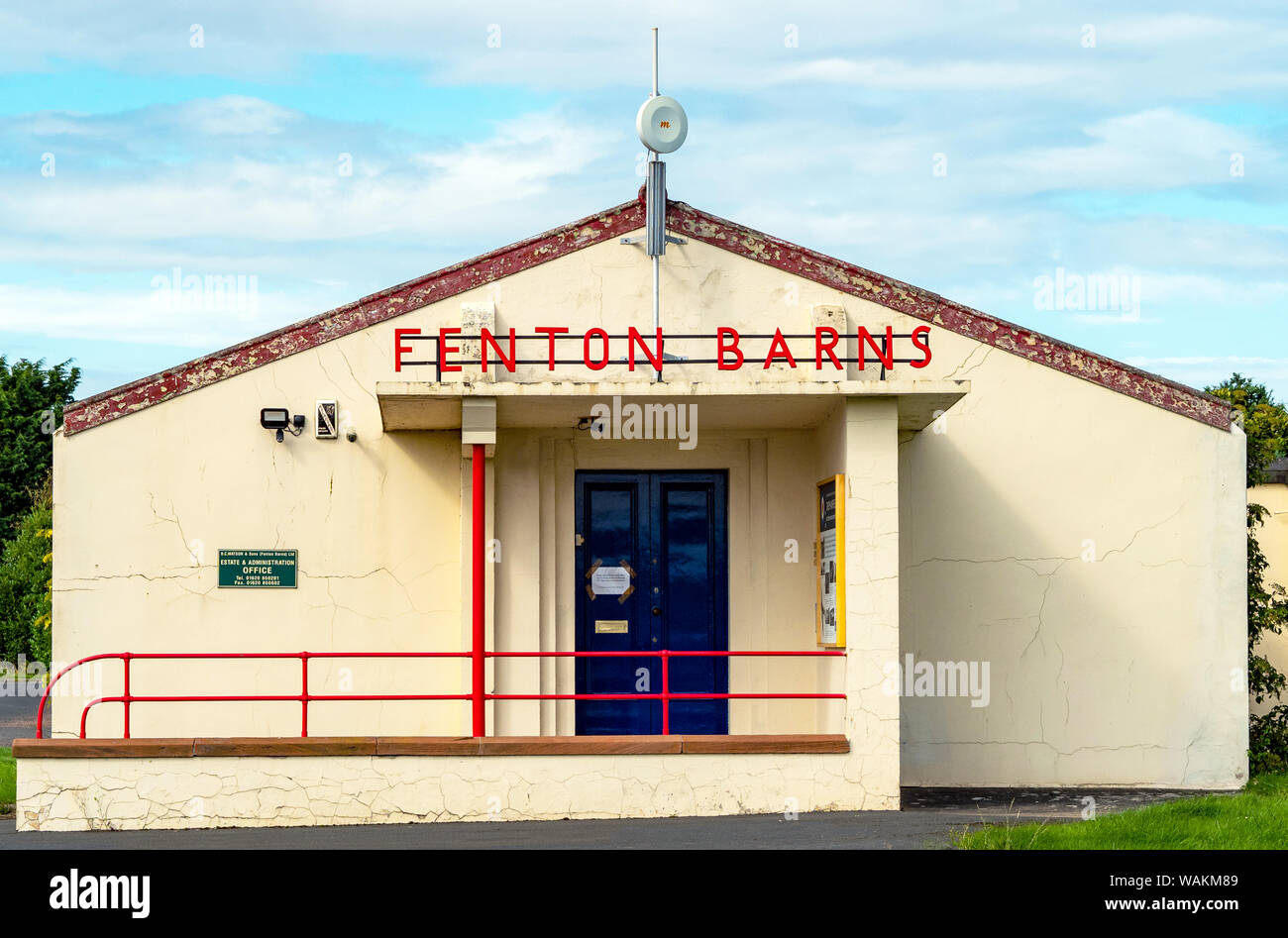 Fenton Scheunen - Einzelhandel, Freizeit und Industriegebiet auf dem Gelände des ehemaligen Flugplatzes Drem, East Lothian, Schottland, Großbritannien. Stockfoto