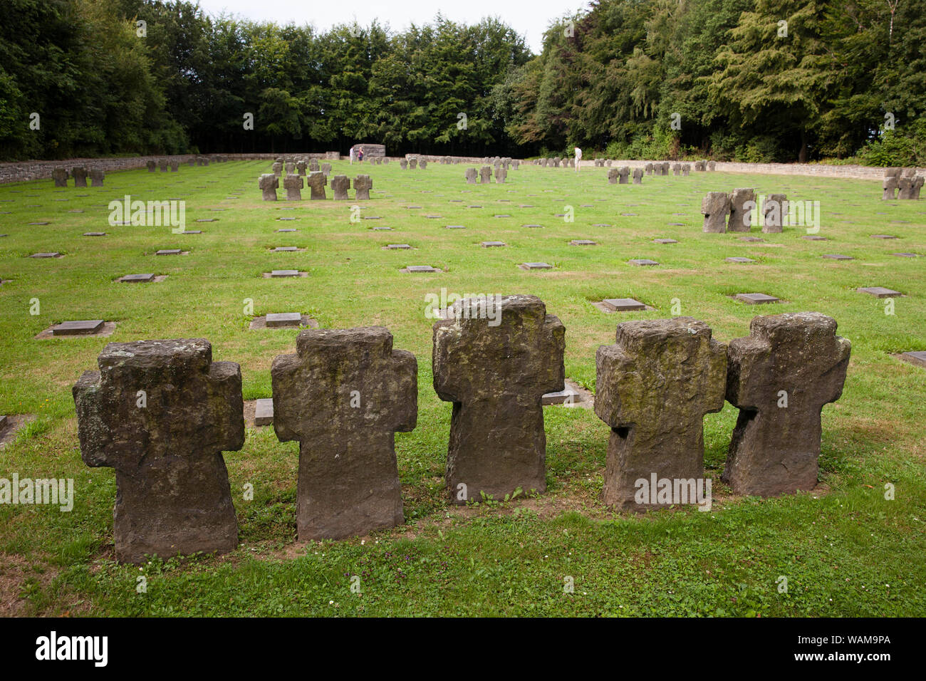 Soldatenfriedhof Vossenack in der Nähe von Huertgenwald, Kriegsgräber, Nordrhein-Westfalen, Deutschland. Kriegsgraeberstaette Vossenack bei Huertgenwald, Nordrhein-Wes Stockfoto