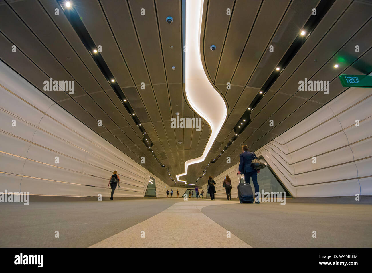 Wynyard Spaziergang Tunnel, Barangaroo Süden Revier verbindet und der Bahnhof Wynyard. Im Jahr 2016 öffnete Es ist ein leicht zugängliches Link im Westen der Stadt Stockfoto