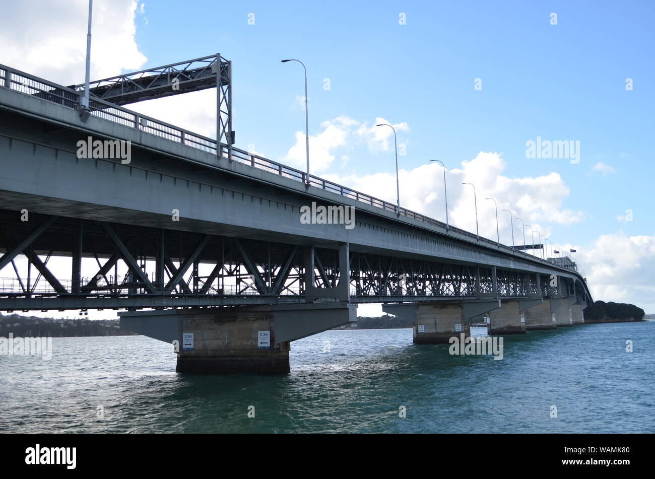 Auckland Harbour Bridge Linking Auckland CBD und North Shore Stockfoto