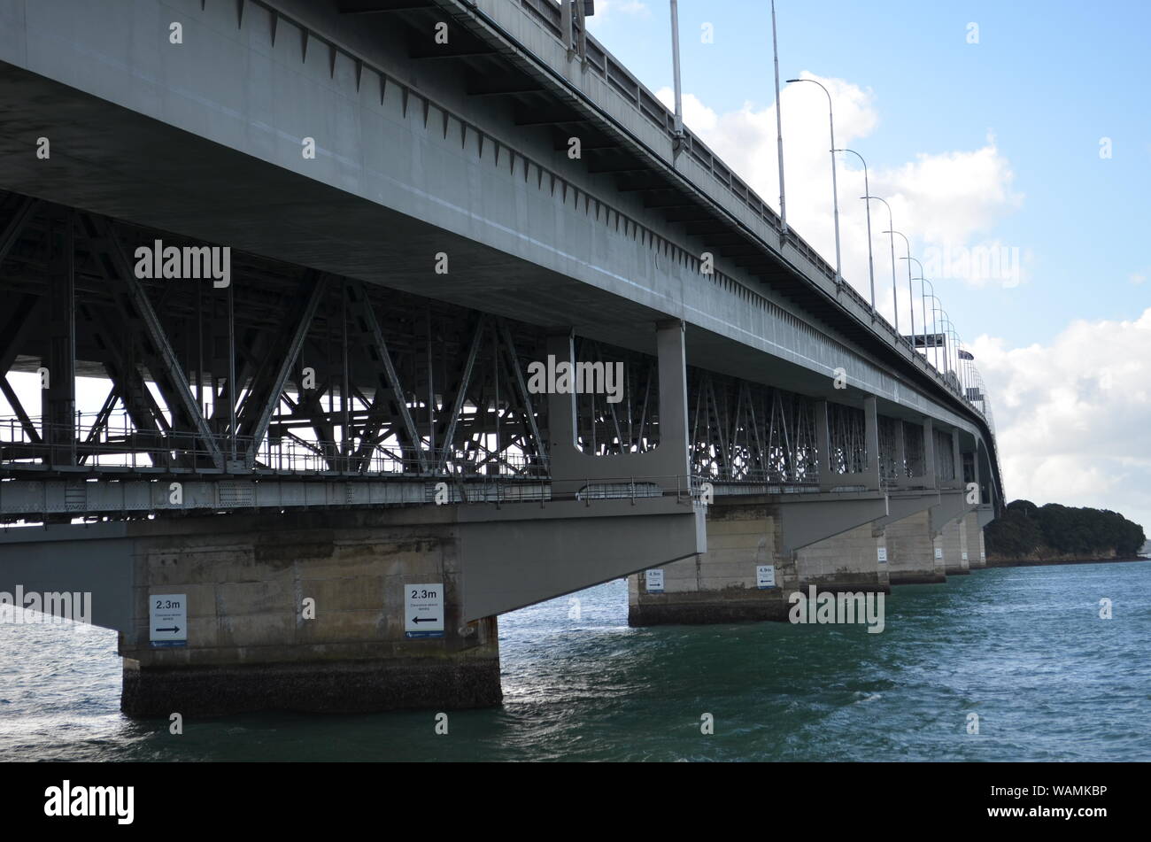 Auckland Harbour Bridge Linking Auckland CBD und North Shore Stockfoto