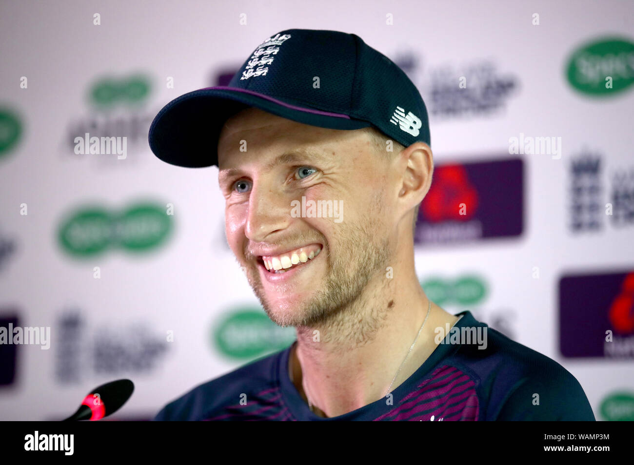 England Team Kapitän Joe Root spricht mit der Presse während der Netze Sitzung in Leeds. Stockfoto