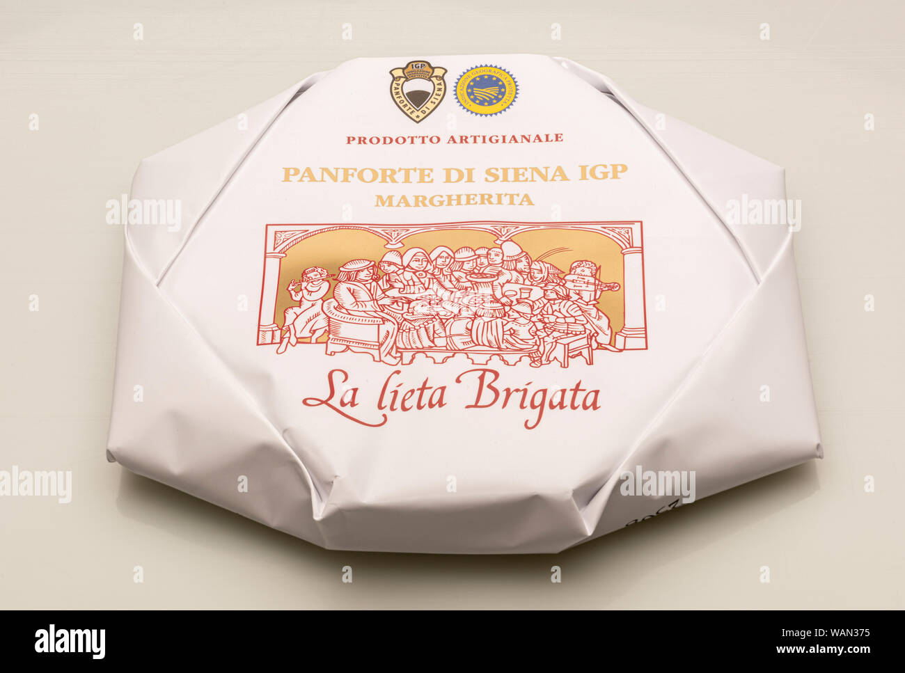 Traditionelle Panforte Di Siena, Italien, ein Zäh italienische Dessert mit Früchten und Nüssen. Stockfoto