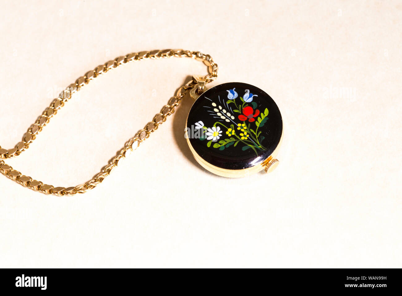 Immer noch Leben, um von der Schweizerin dekorative Anhänger ansehen Stockfoto