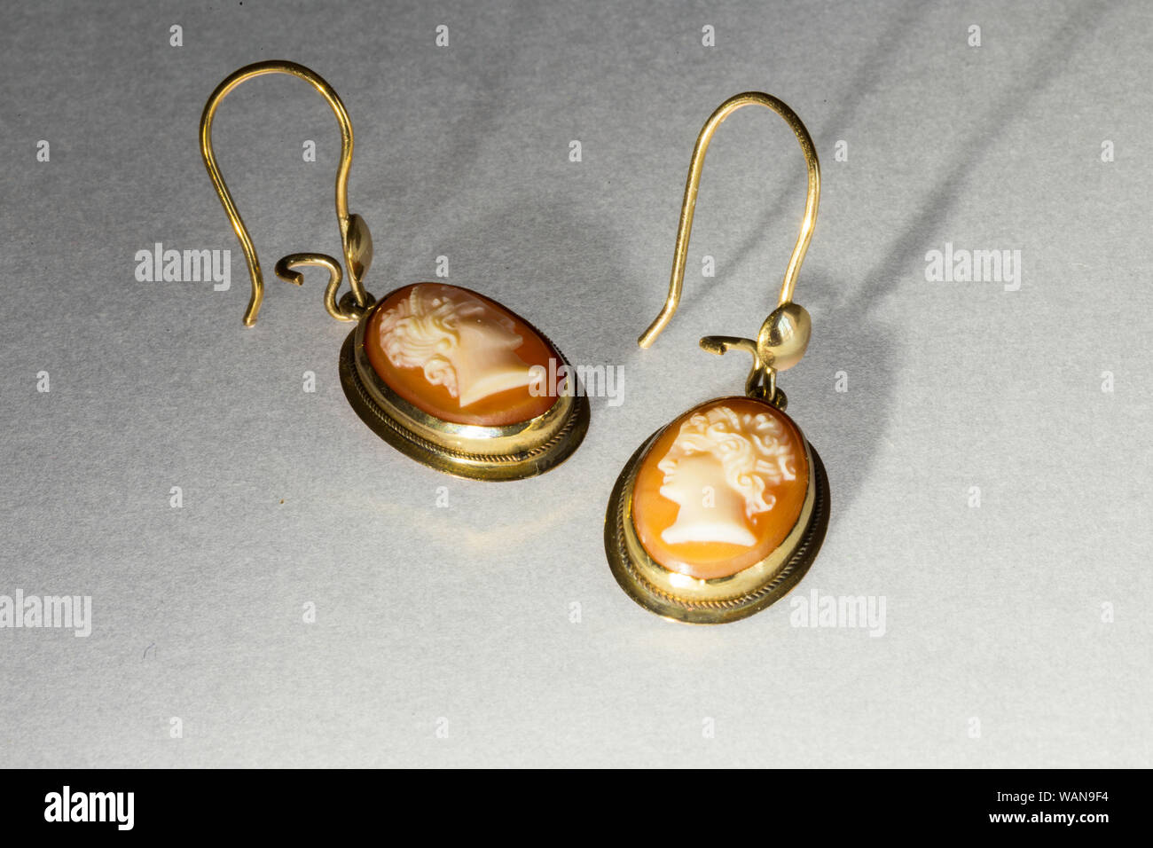 Paar vintage Cameo Ohrringe Stockfoto