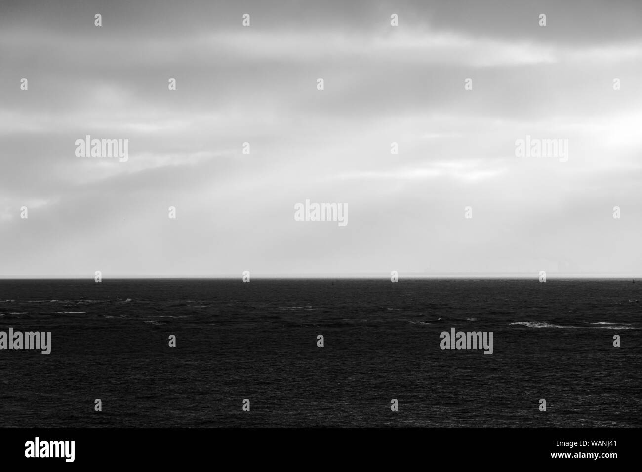 Norderney, Weststrand, Meer, Abendlicht, Wolken, Sonnenlicht, Tarifbezirk Kueste, Eemshaven Stockfoto