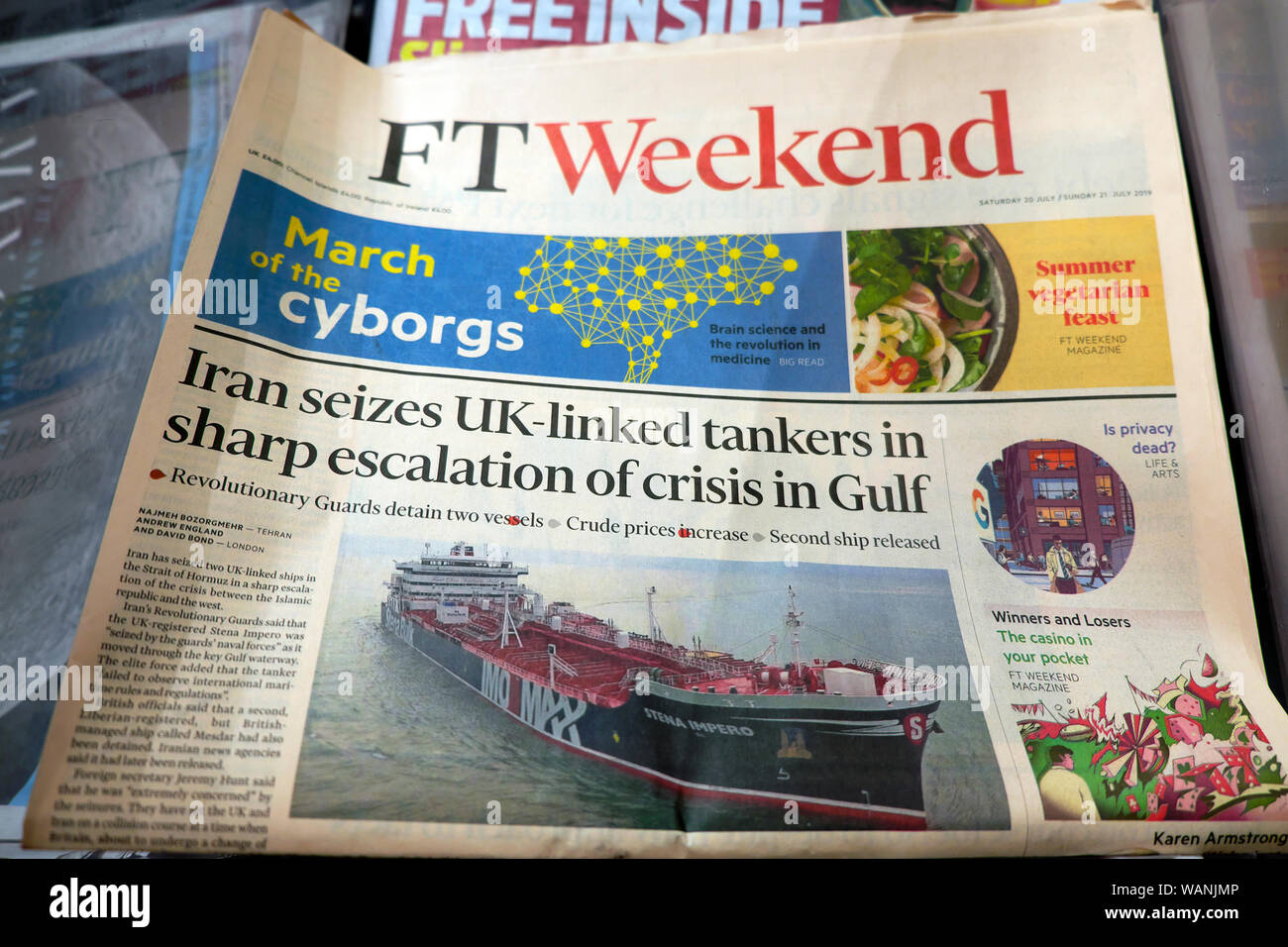 "Iran beschlagnahmt Großbritannien verbunden Tanker in scharfe Eskalation der Krise im Golf" Financial Times FT Wochenende Zeitung Titelseite Überschrift in London UK Juli 2019 Stockfoto