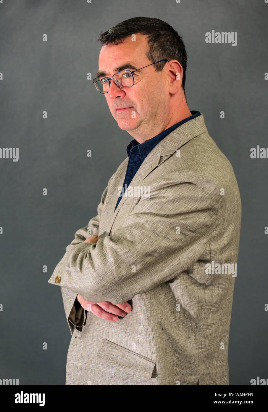 Edinburgh International Book Festival., Schottland, Großbritannien: Mick Herron, Mystery- und Thriller-Romancier und Gewinner des Golddolch-Preises der Crime Writers' Association für Tote Löwen Stockfoto