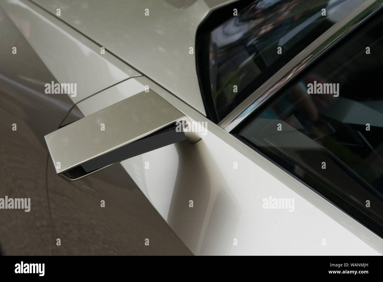 PEUGEOT E-Legende Konzept auf die bahnhofshalle gesehen d'Eleganza Villa d'Este 2019 Stockfoto