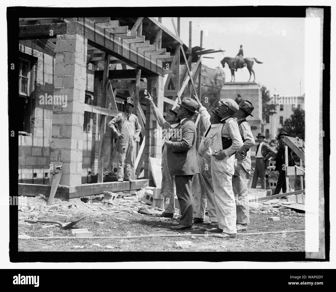 Davis bei Modell Haus, 5/4/23. Stockfoto