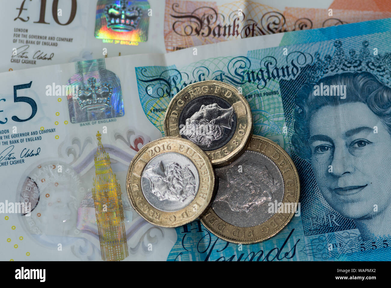 Englische Währung und Münzen isoliert Stockfoto