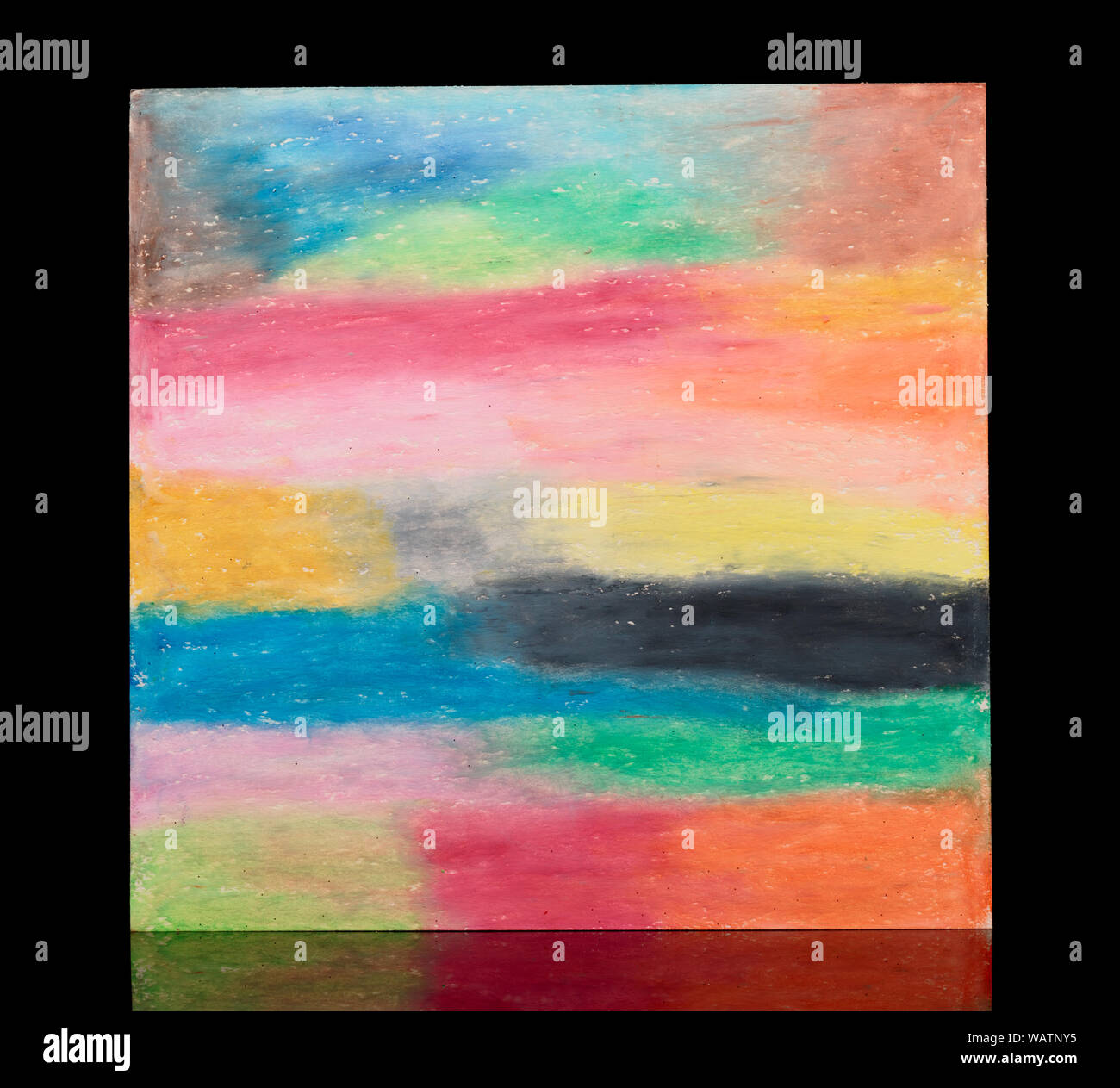 Abstrakte Farbe Hintergrund - Farbstifte auf Papier, auf Schwarz isoliert Stockfoto