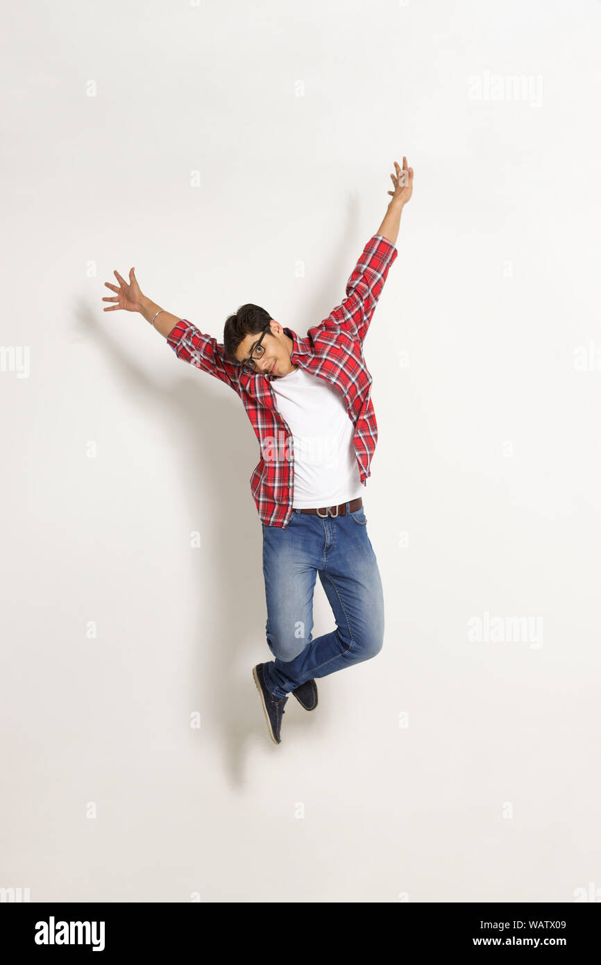 College-Student in der Luft springen Stockfoto