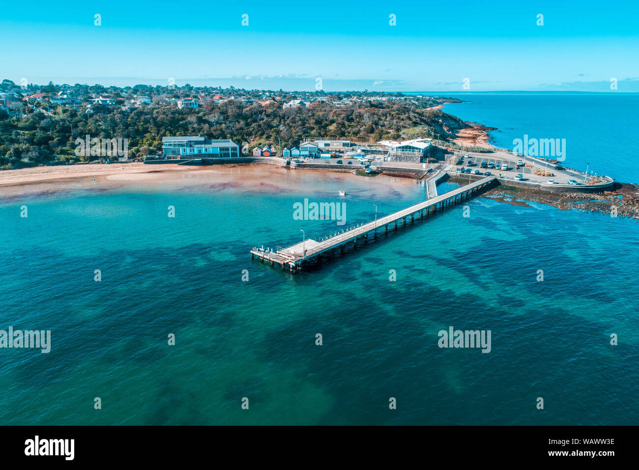 Black Rock Wharf und der Cerberus Beach House in Melbourne, Australien Stockfoto