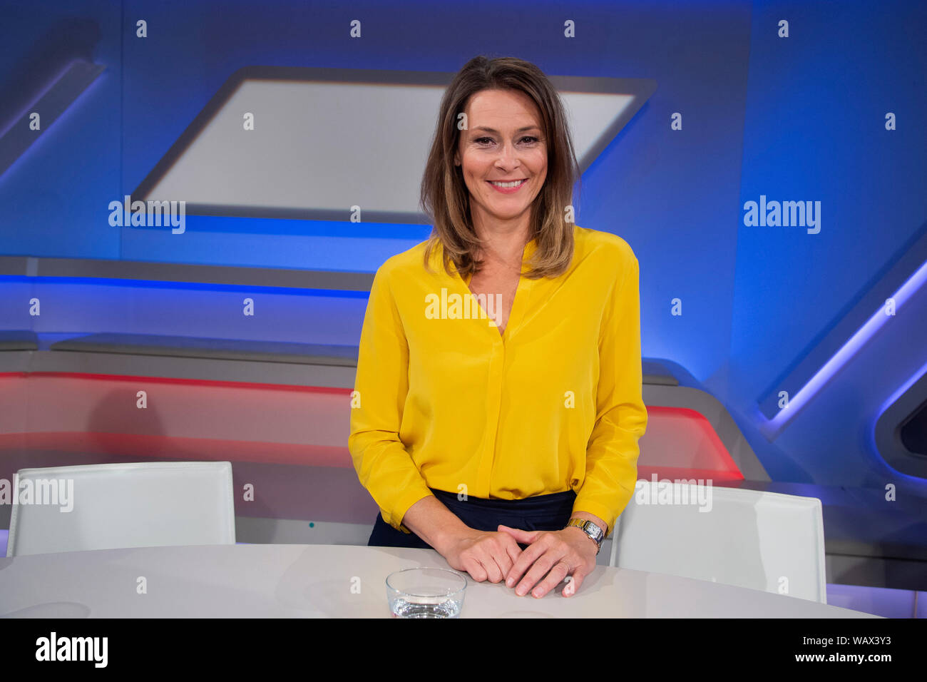 Köln, Deutschland. 21 Aug, 2019. Anja Reschke, (ARD-Moderator, Panorama), Porträt, Porträt, Porträt, 7/8-Einzelbild, einzigen Motiv, Gast in der Sendung "aischberger", Talk Show, WDR/ARD, 21.08.2019. | Verwendung der weltweiten Kredit: dpa/Alamy leben Nachrichten Stockfoto
