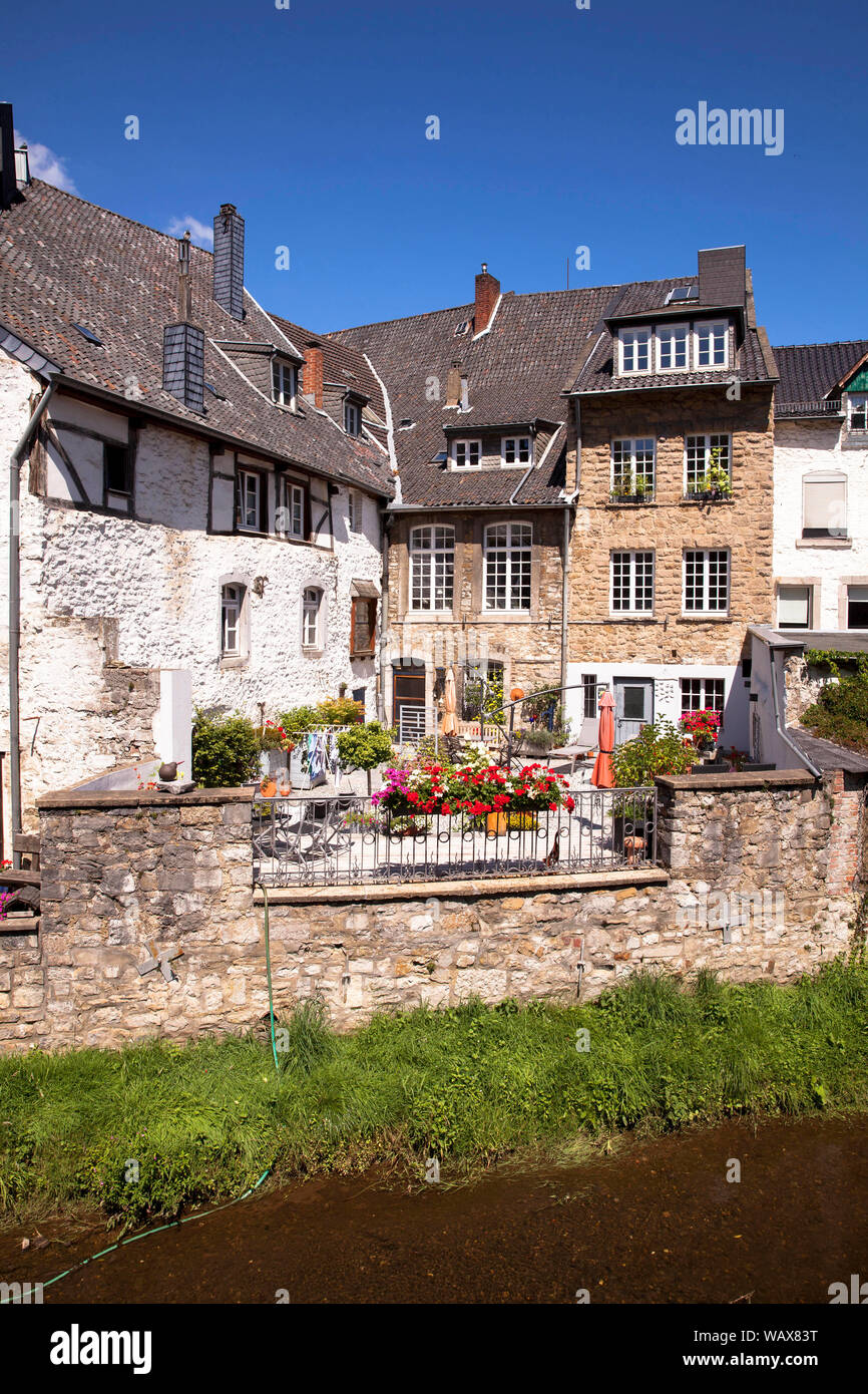Häuser am Fluss Inde im Bezirk Kornelimuenster, Aachen, Nordrhein-Westfalen, Deutschland. Haeuser an der Inde im Stadtteil Kornelimuenster, Stockfoto