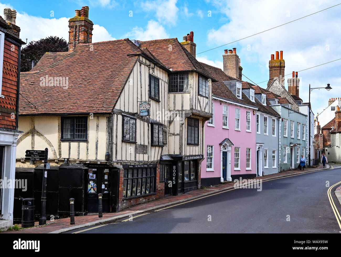 Lewes, East Sussex UK - Die berühmten fünfzehnten Jahrhundert Buchhandlung in der High Street Stockfoto