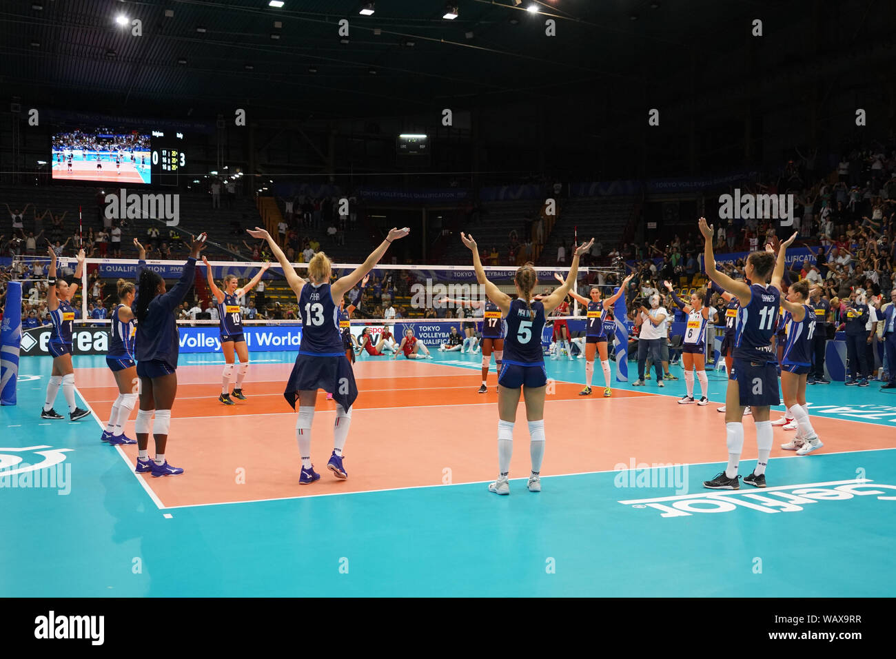 Während Qualificazioni festeggiamenti Italia Femminile Olimpiadi Tokyo 2020 - Belgio vs Italia, Catania, Italien, 03. August 2019, Volley Nazionale Italiana Stockfoto