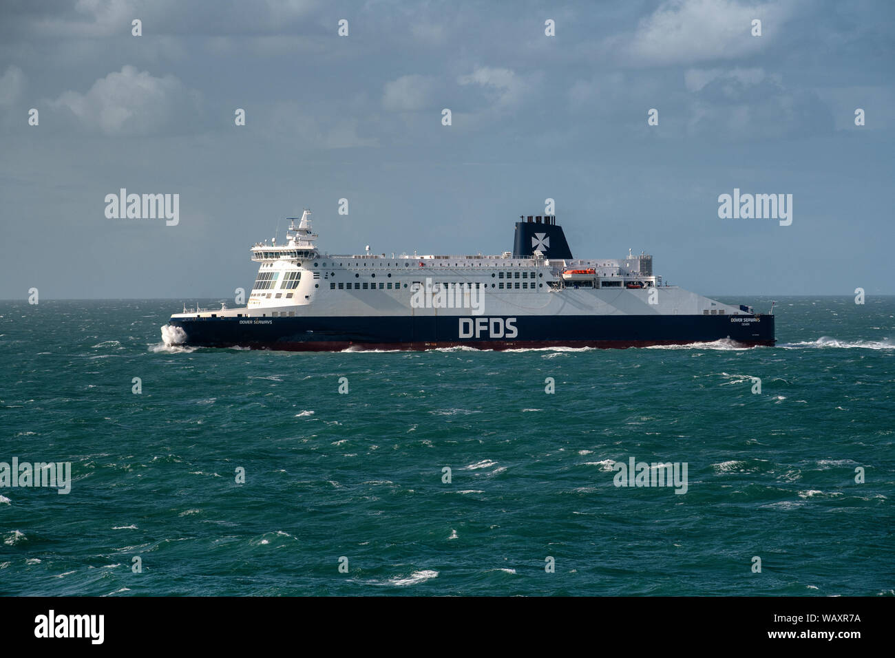 Eine DFDS Cross Channel Überfahrt mit der Fähre zwischen Calais in Frankreich und in Dover in England. Stockfoto