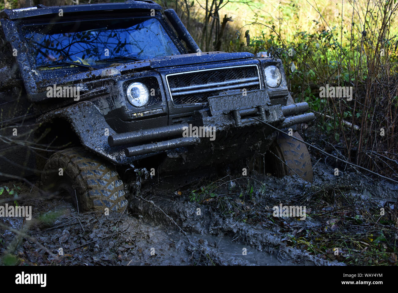 Wie Bekomme Ich Mein Auto Aus Dem Schlamm www.alamy.de