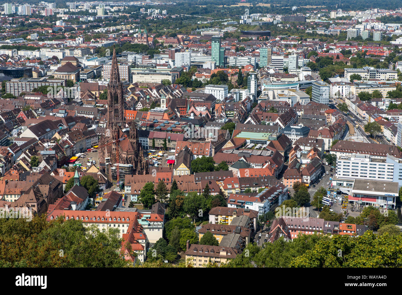 Freiburg im Breisgau, Altstadt, Kirche Turm des Freiburger Münster, Stockfoto