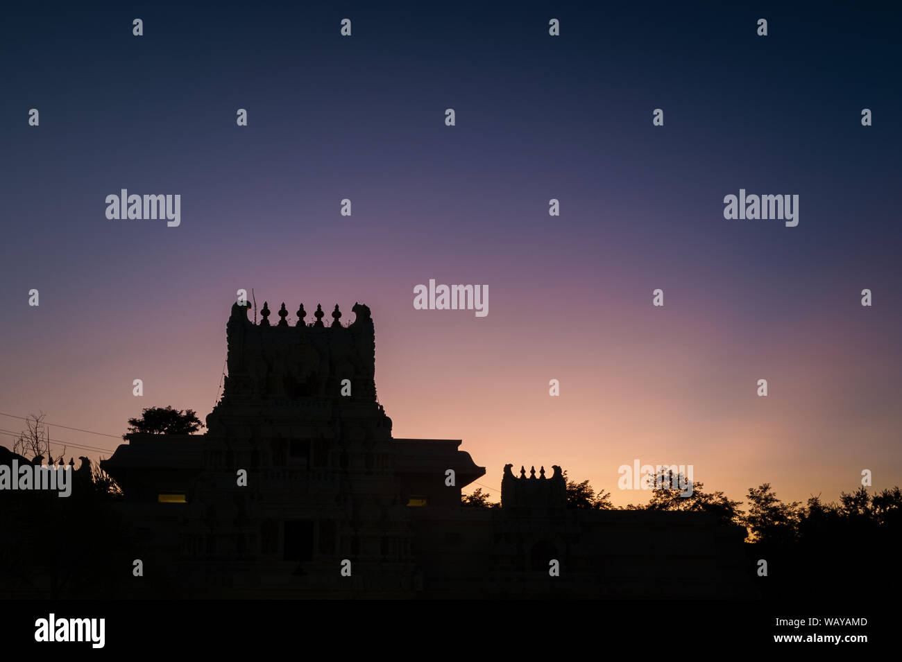 Malibu Hindu Templed fotografierte während des Sonnenuntergangs in Calabas, CA Stockfoto