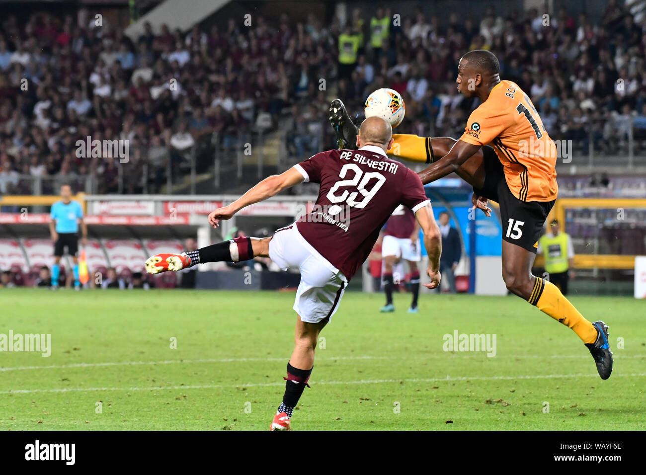 Willy Boly (Wolverhampton Wanderers FC) während der Europa League 2019-20 Fußballspiel zwischen Torino FC und Wolverhampton Wanderers FC am Stadio Grande Torino am 22 August, 2019 in Turin, Italien. Stockfoto