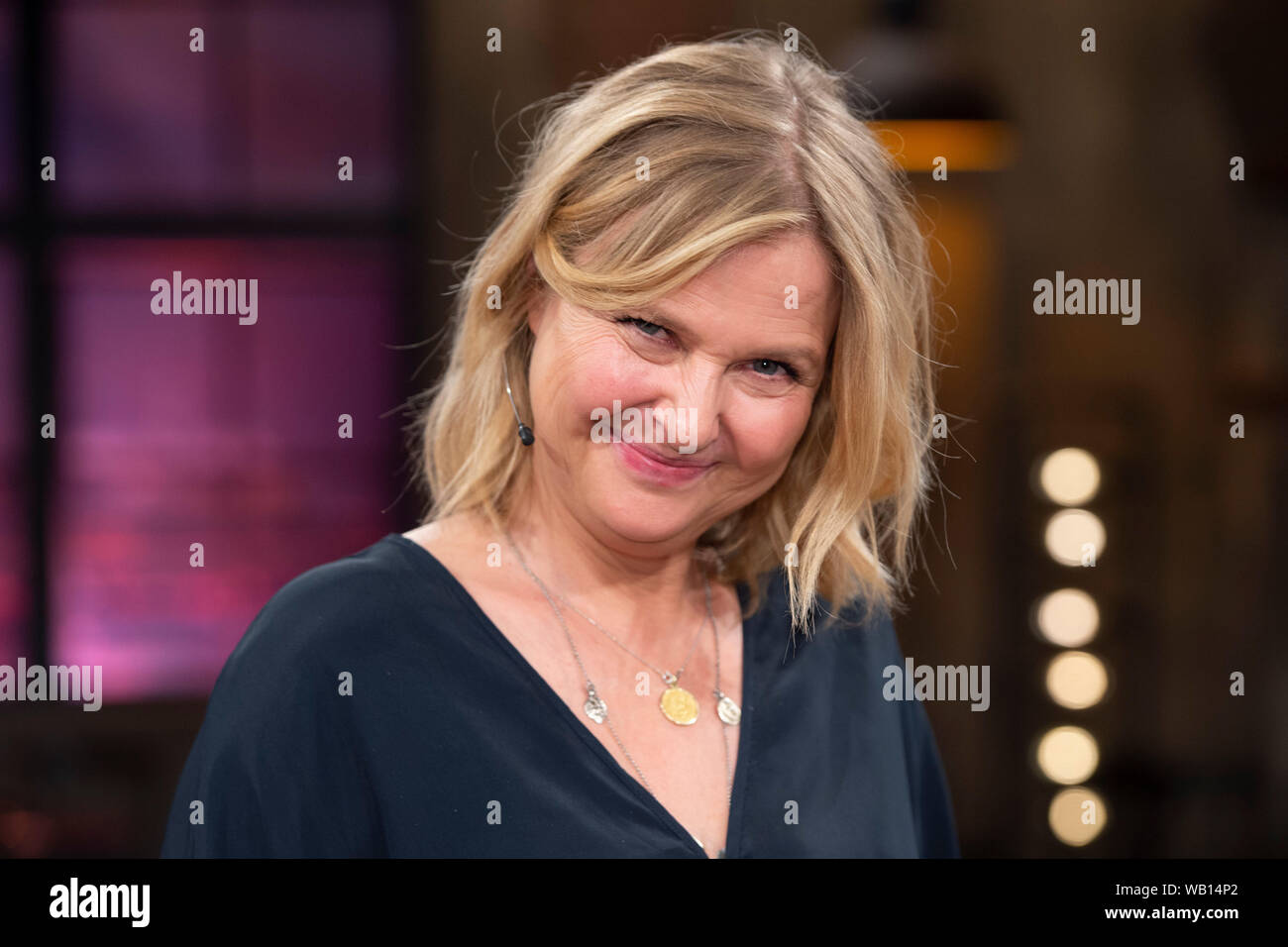 Köln, Deutschland. 22 Aug, 2019. Katharina BÖHM, Bohm, Deutschland, Schauspielerin, Porträt, Porträt, Porträt, beschnitten, single Bild, single Gast, Gast der Show 'Kölner Treff' auf WDR TV, 22.08.2019. | Verwendung der weltweiten Kredit: dpa/Alamy leben Nachrichten Stockfoto