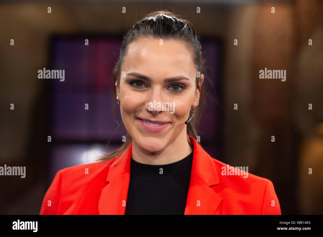 esther-sedlaczek-fotos-und-bildmaterial-in-hoher-aufl-sung-seite-2
