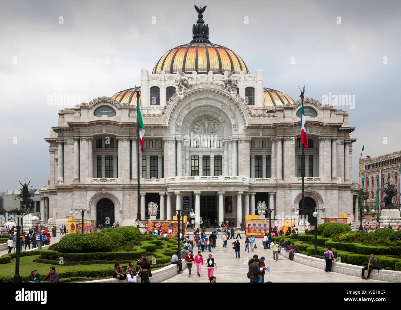 Blick auf den Palacio de Bellas Artes im Zentrum von Mexiko City Stockfoto