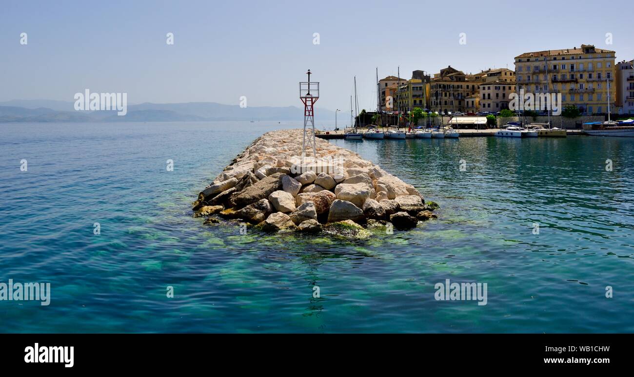 Steinerne Meer Barriere, Korfu alte Hafen, Altstadt von Korfu, Kerkira, Korfu, Griechenland Stockfoto