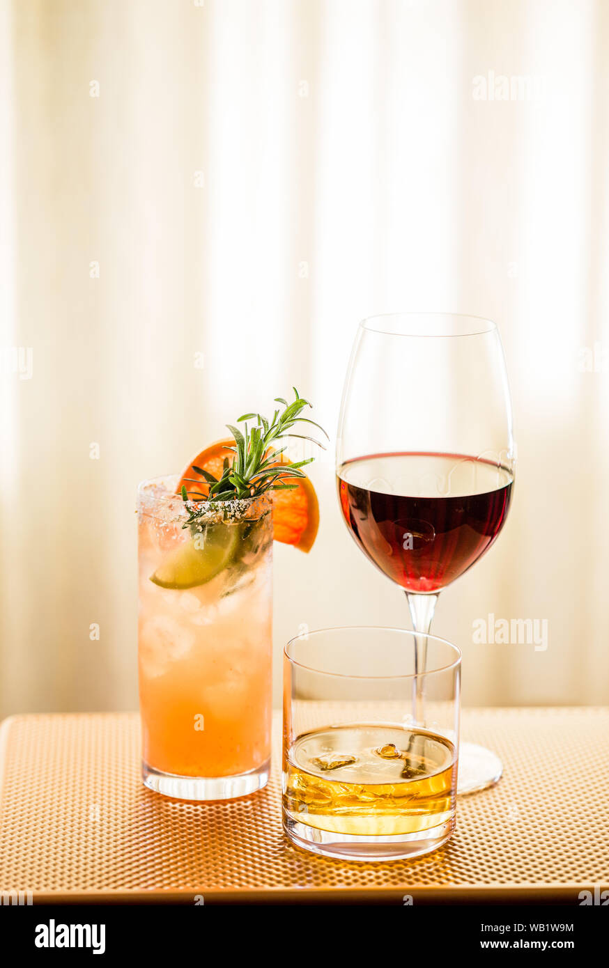 Cocktail Getränke im Hochformat Stockfoto