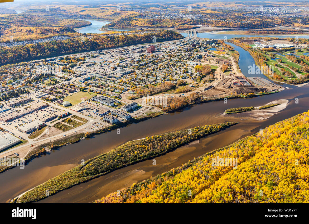 Luftaufnahme von Fort McMurray, Alberta, die Nabe der Ölsande. Stockfoto