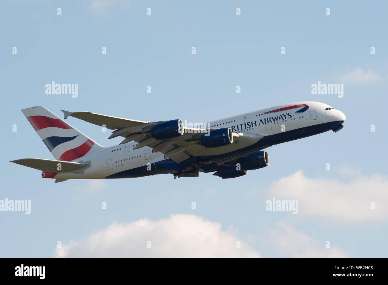 London, Großbritannien. 23. August 2019. BA Flugzeuge starten vom Flughafen Heathrow kurz nach der britischen Airline Pilots Association (BALPA) angekündigten Mitteilung an British Airways, dass es seinen Mitgliedern am 9., 10. und 27. September 2019 gegeben hat. Credit: Peter Manning/Alamy leben Nachrichten Stockfoto