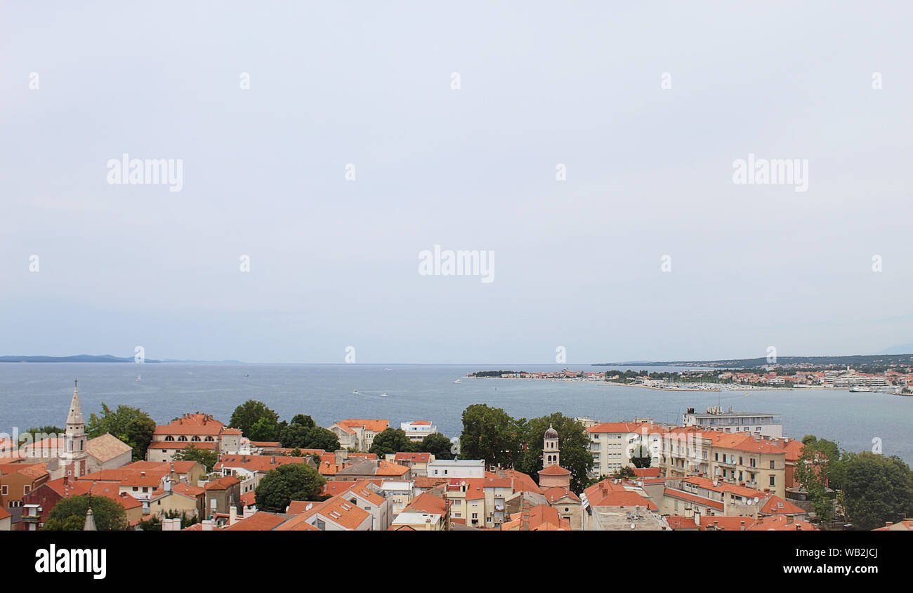 Anzeigen von Zadar aus der Glockenturm des Sv. Anastasia Stockfoto