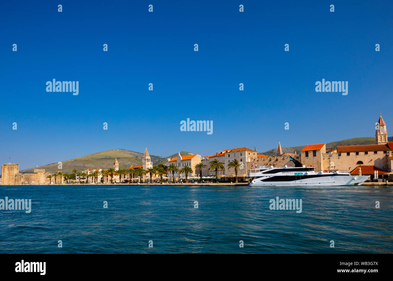 Trogir Hafen, Trogir, Dalmatinische Küste, Kroatien, Europa Stockfoto