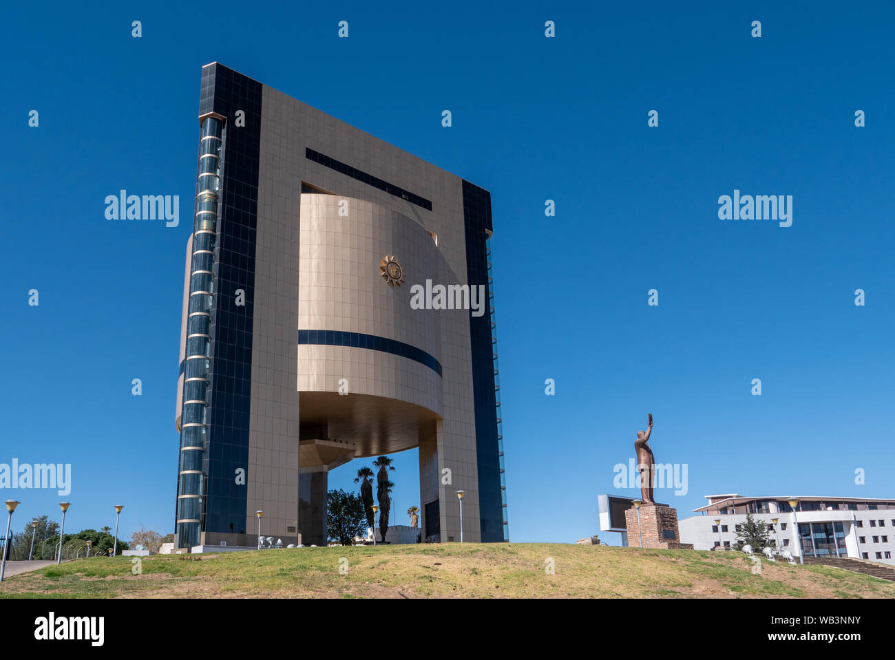 Unabhängigkeit Memorial Museum und die Statue von Sam Nujoma, Windhoek, Namibia, Afrika Stockfoto