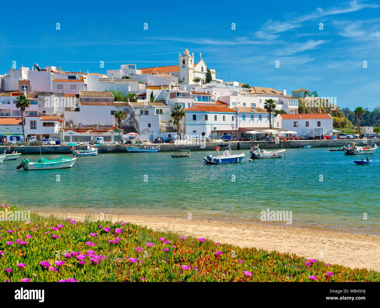 Dorf und den Hafen von Ferragudo, Algarve, Portugal Stockfoto