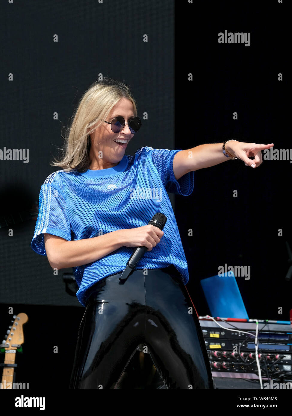 Portsmouth, Hampshire, UK. 24. August 2019. Natalie Appleton mit Britischen alle weiblichen band alle Heiligen, live auf der Bühne des siegreichen Festival, Southsea, Portsmouth, Hampshire, UK Credit: Dawn Fletcher-Park/Alamy leben Nachrichten Stockfoto